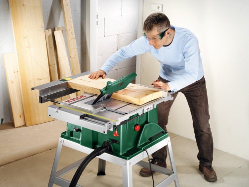 cómo cortar madera con una sierra de mesa Bosch