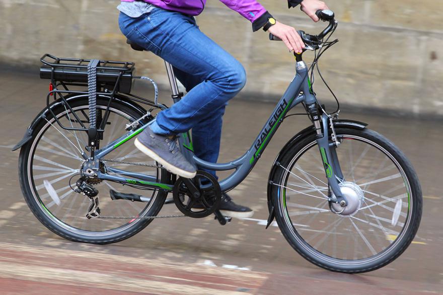 bicicleta eléctrica para pasear por la ciudad